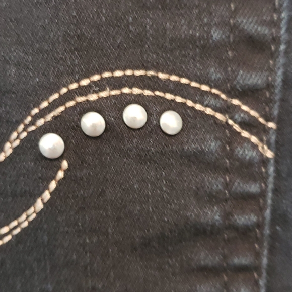 Levi's Mid Rise Skinny Jean - Picture 4 of 6